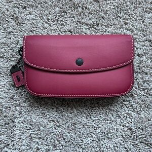 Coach 1941 Glovetanned Leather Clutch- Pink